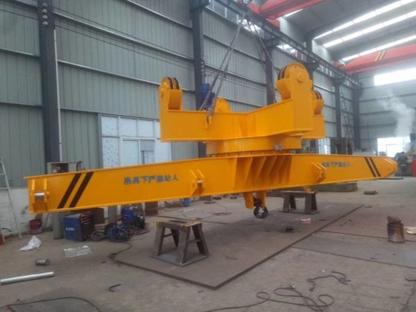 電動旋轉(zhuǎn)掛梁